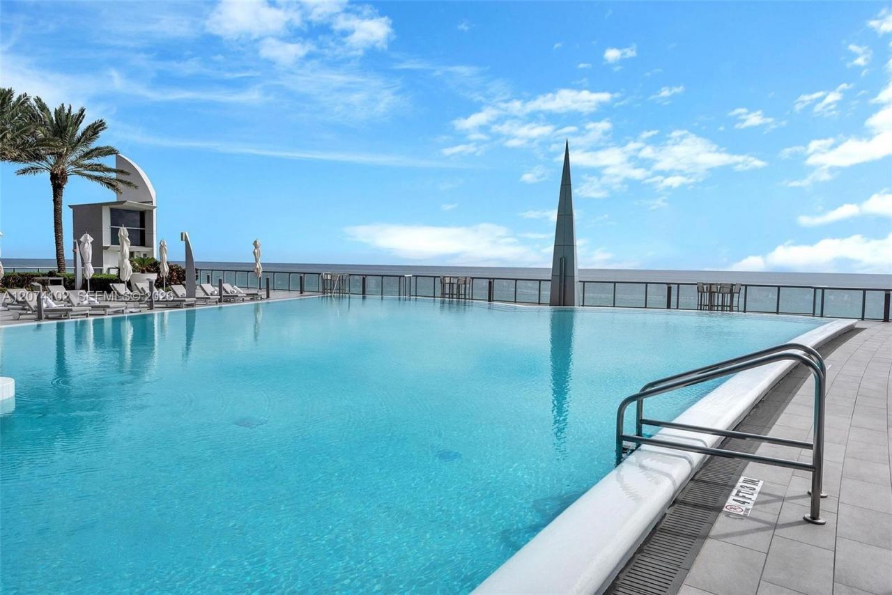 17121 Collins Ave , Unit 4201, Sunny Isles Beach, FL 33160 Photo