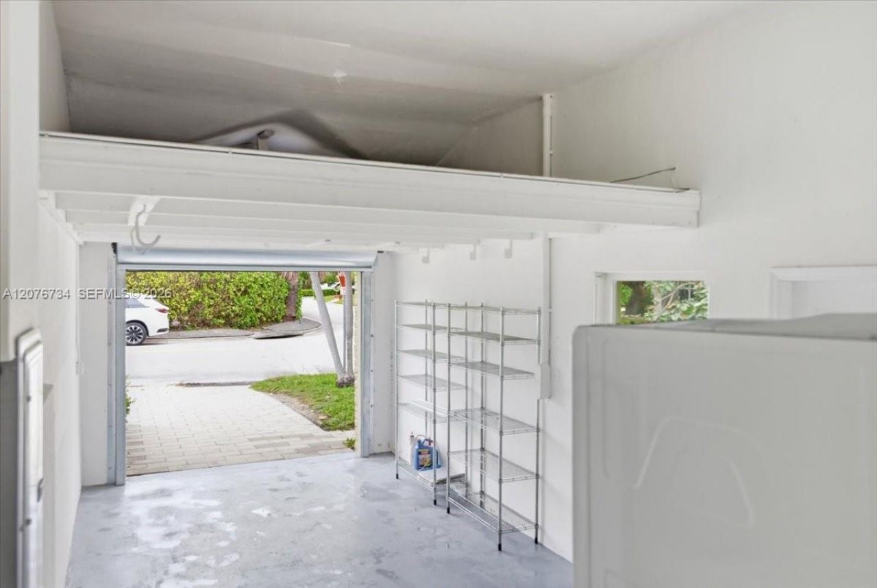8975 Froude Ave , Surfside, FL 33154 Photo