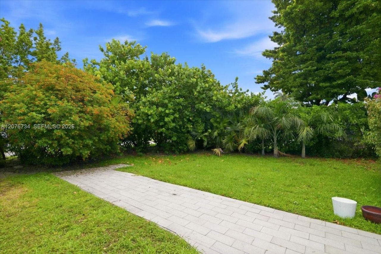 8975 Froude Ave , Surfside, FL 33154 Photo