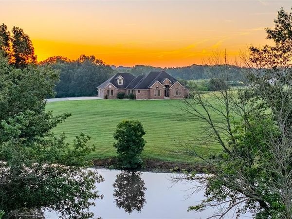 9791 Leathers Rd, Richmond, MO 64085
