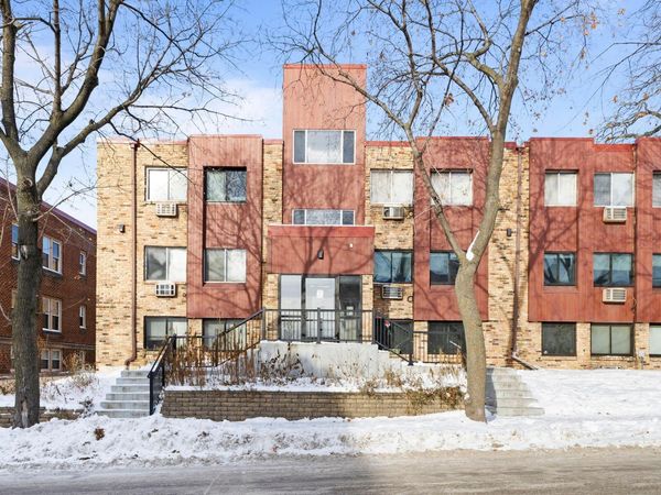 520 Ridgewood Ave , Unit 4, Minneapolis, MN 55403