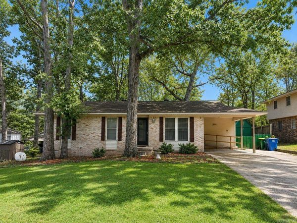 28 Sallisaw Circle, North Little Rock, AR 72116