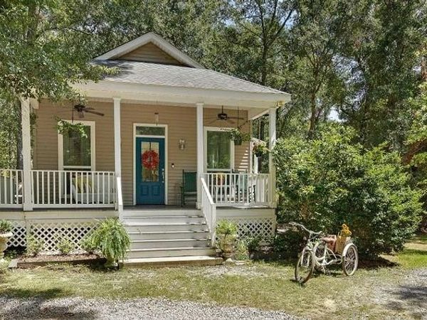 515 LAMARQUE Street , Mandeville, LA 70448