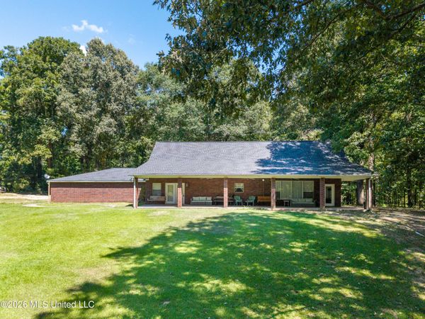 8 Freedom Road, Natchez, MS 39120