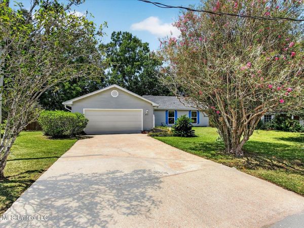 8717 Pine Ridge Boulevard, Diamondhead, MS 39525