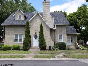 1216 S Henry Avenue, Elkins, WV 26241