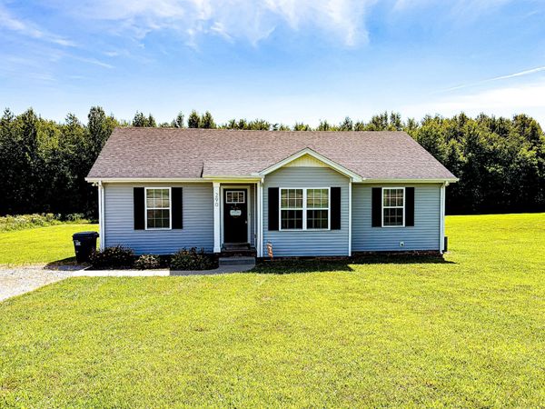 290 E Carter Rd , Portland, TN 37148