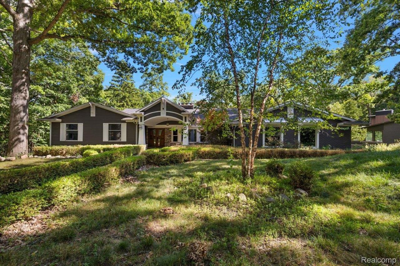 1663 Standish Court , Bloomfield Township, Mi 48302 Main Photo