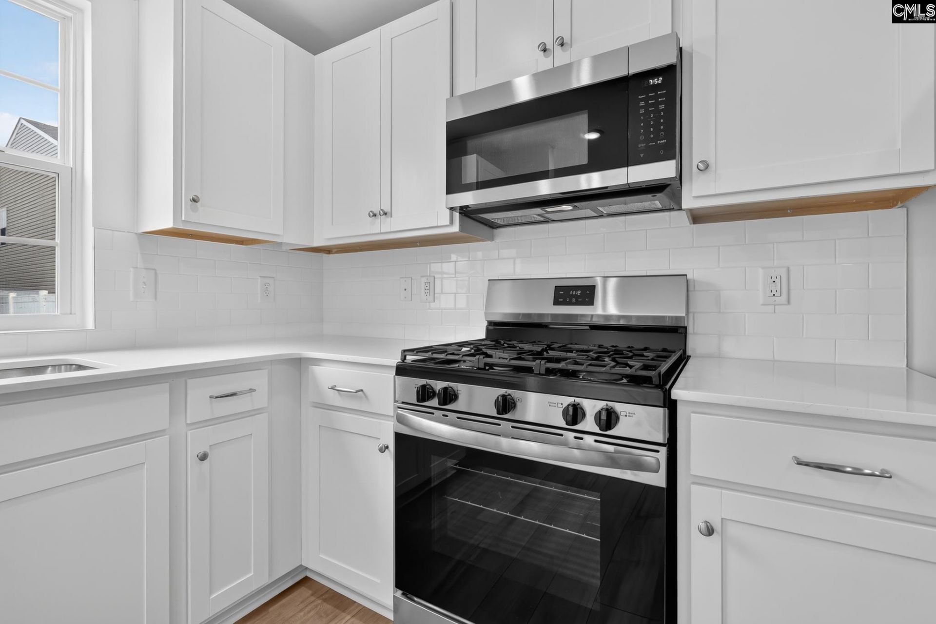 328 Livesey Lane  Photo 7