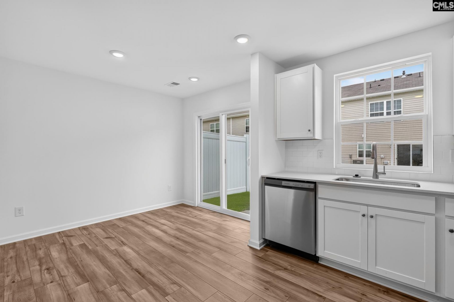 328 Livesey Lane  Photo 8
