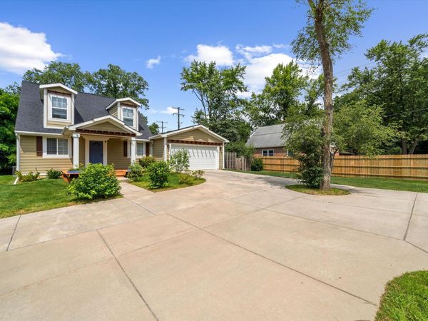 1 Maple Village Court, Ann Arbor, MI 48103