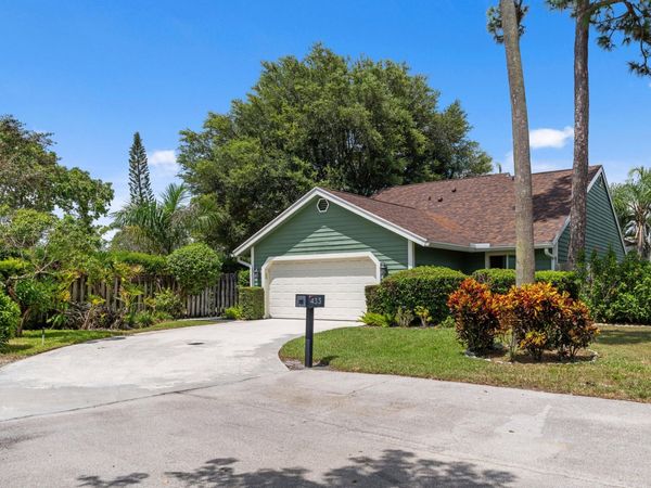 433 Goldenwood Way, Wellington, FL 33414