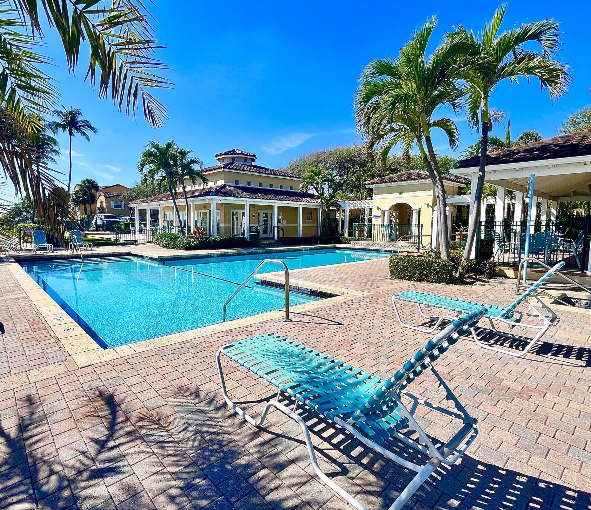 1105 Lake Shore Drive, Unit 104, Lake Park, FL 33403 Photo