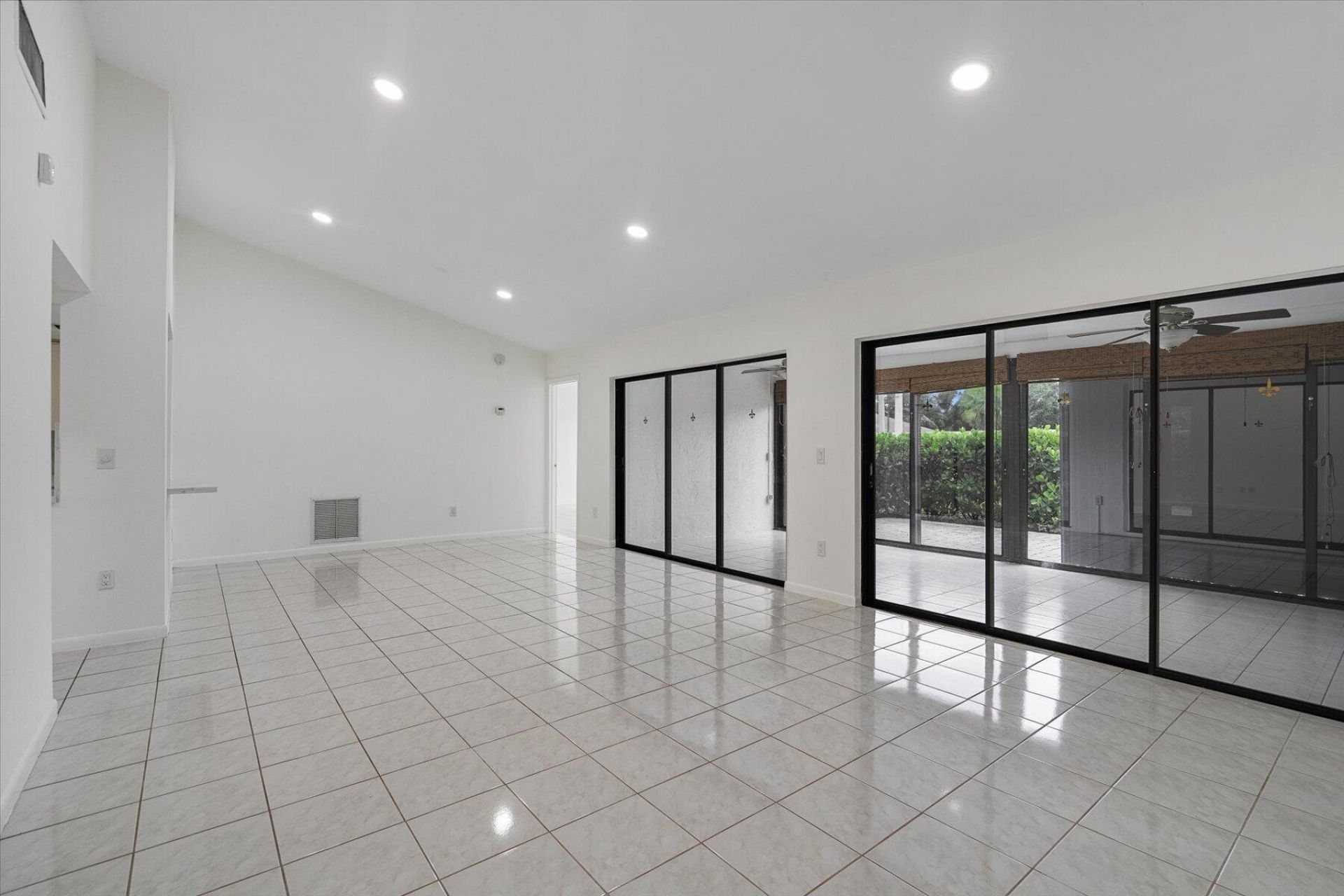 6510 Olivewood Circle, Greenacres, FL 33463 Photo