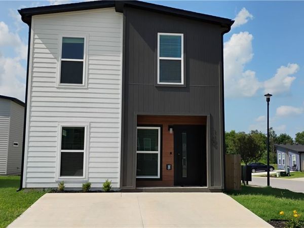 1100 Indiana Avenue , Bentonville, AR 72713