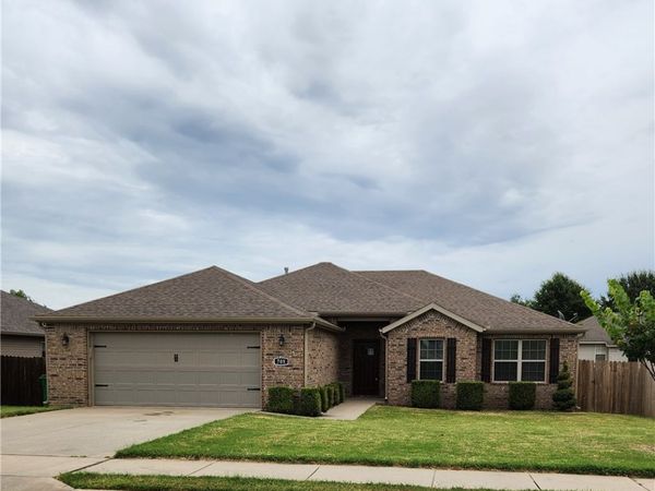 705 Olivia Lane , Centerton, AR 72719