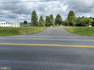 516 W BLAKESLEE BOULEVARD DRIVE W, LEHIGHTON, PA 18235
