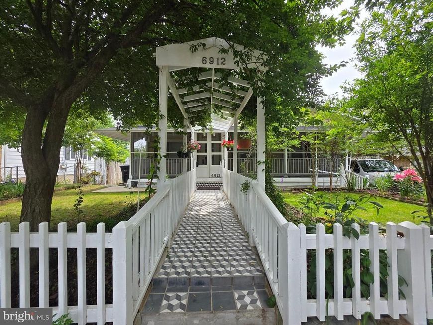 6912 Furness Avenue , Oxon Hill, MD 20745 Main Photo