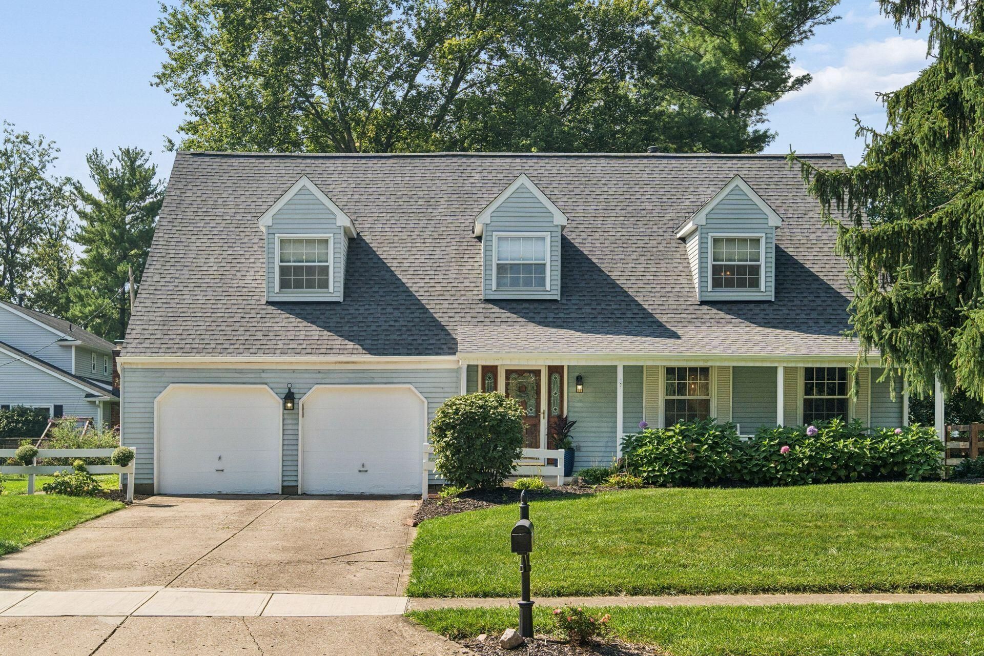 261 Northigh Drive, Worthington, OH 43085 Main Photo
