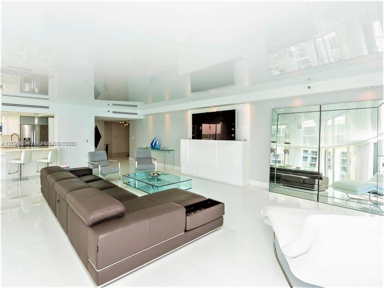 16485 Collins Ave , Unit 1131, Sunny Isles Beach, FL 33160 Photo