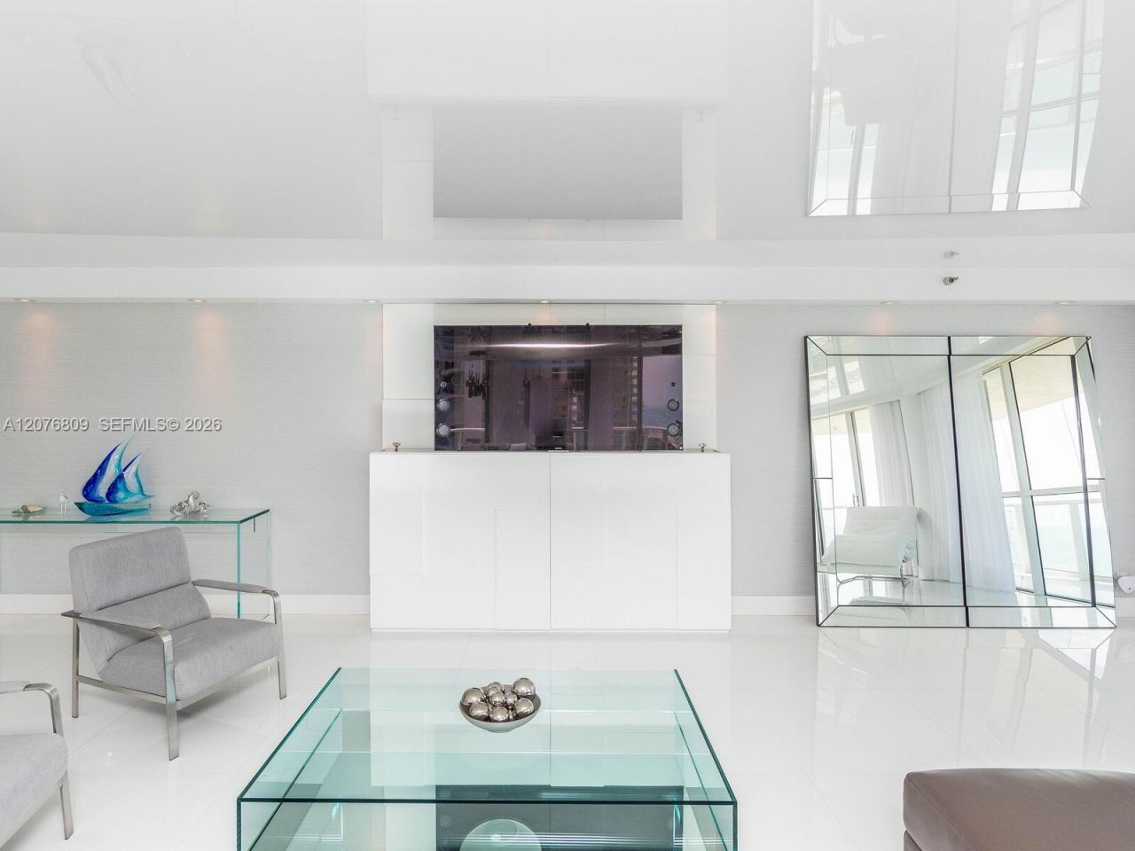 16485 Collins Ave , Unit 1131, Sunny Isles Beach, FL 33160 Photo