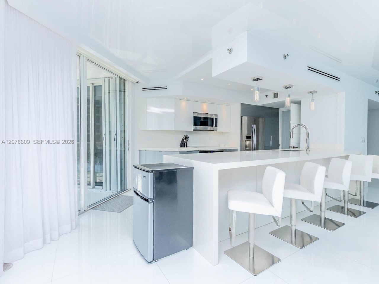 16485 Collins Ave , Unit 1131, Sunny Isles Beach, FL 33160 Photo