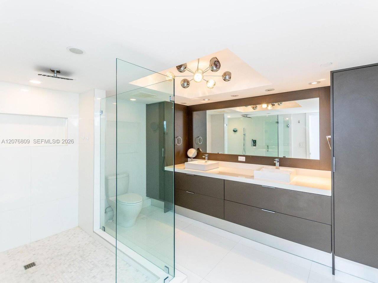 16485 Collins Ave , Unit 1131, Sunny Isles Beach, FL 33160 Photo