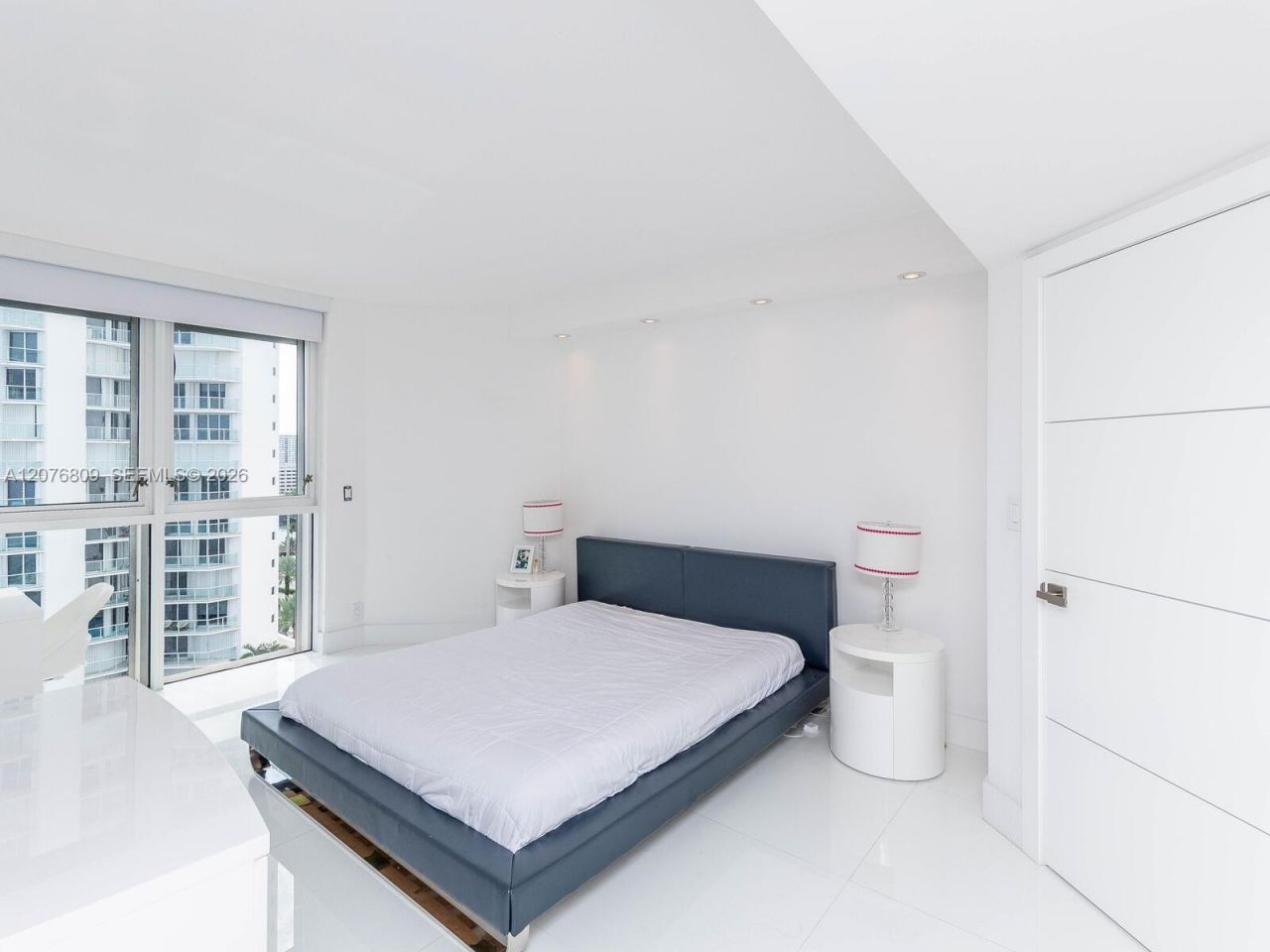 16485 Collins Ave , Unit 1131, Sunny Isles Beach, FL 33160 Photo