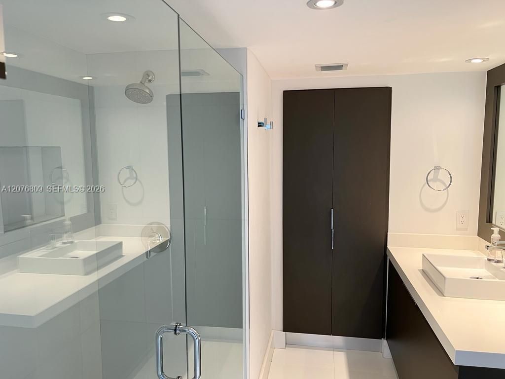 16485 Collins Ave , Unit 1131, Sunny Isles Beach, FL 33160 Photo