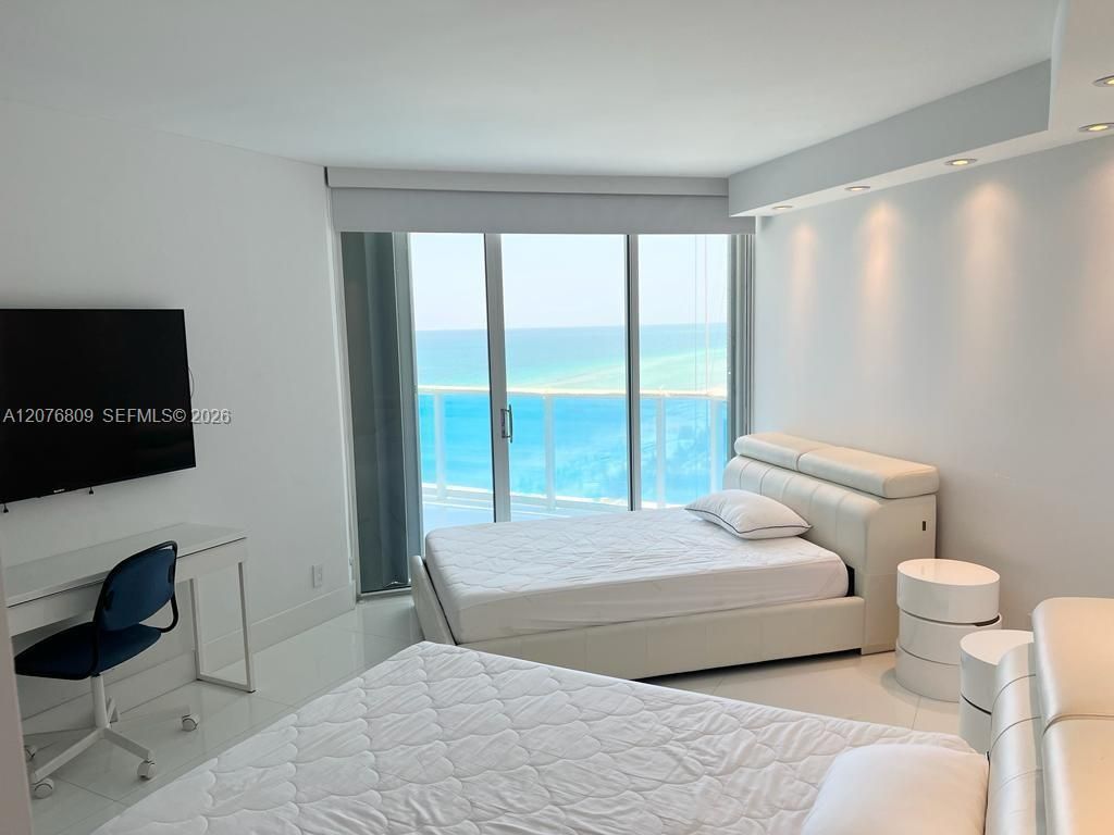 16485 Collins Ave , Unit 1131, Sunny Isles Beach, FL 33160 Photo