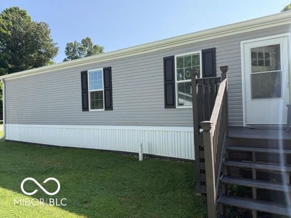 305 E Columbia, Roachdale, IN 46172