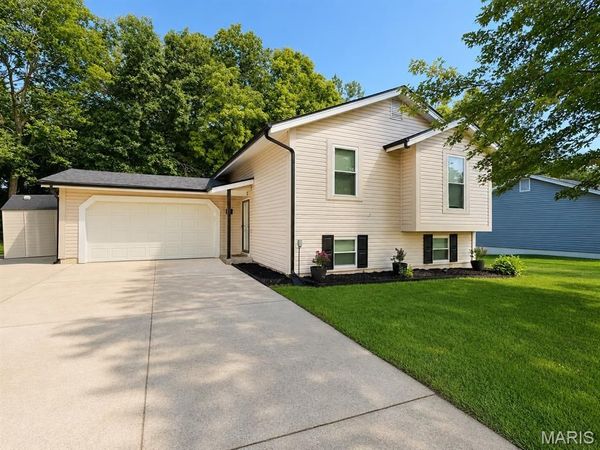 45 Chip Drive , O'Fallon, MO 63366