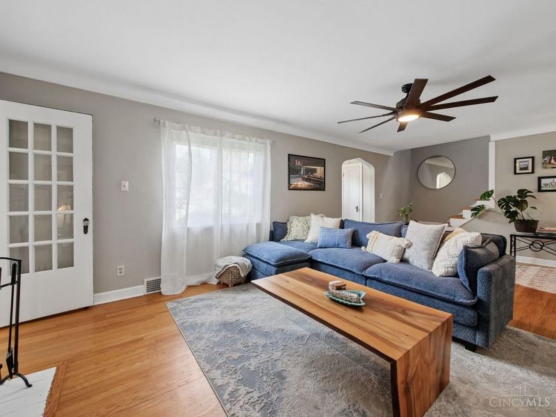 6700 Sampson Lane, Silverton, OH 45236 Photo 4