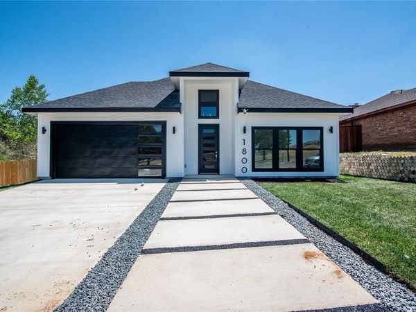 1800 Kirnwood Drive, Dallas, TX 75232