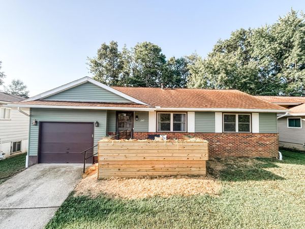 247 Lonepine Road, Delaware, OH 43015