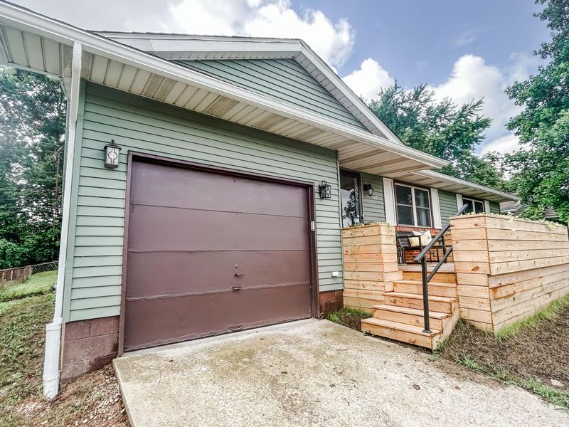 247 Lonepine Road, Delaware, OH 43015 Photo 3