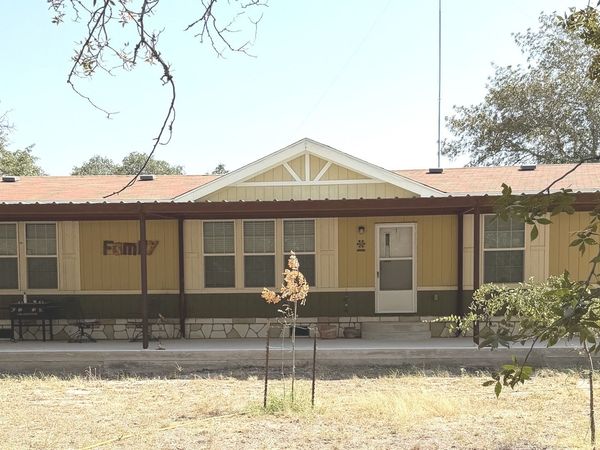 278 County Road 6767, Natalia, TX 78059