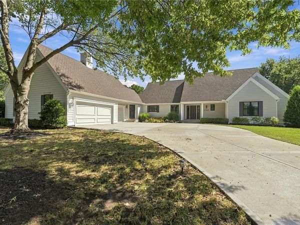 17835 Bluejacket Street, Overland Park, KS 66221
