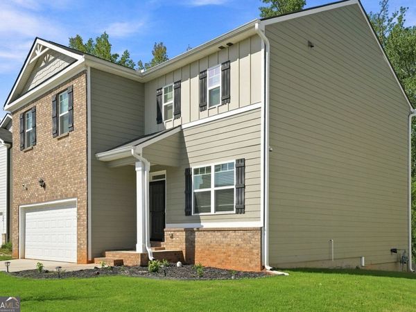 154 Silver Birch Pass, Newnan, GA 30265