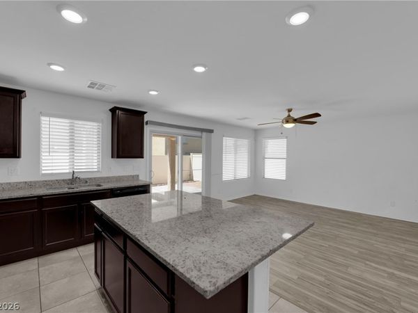 6421 Broadcloth Court , Las Vegas, NV 89122