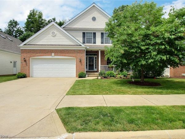 5041 Bristol Court , Lyndhurst, OH 44124