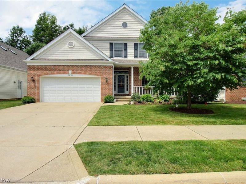 5041 Bristol Court, Lyndhurst, OH 44124 Photo 1