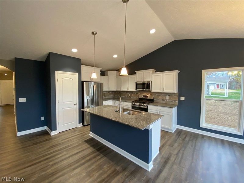3476 Wicker Street NE, Canton, OH 44721 Photo 3