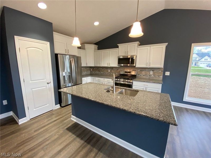 3476 Wicker Street NE, Canton, OH 44721 Photo 5