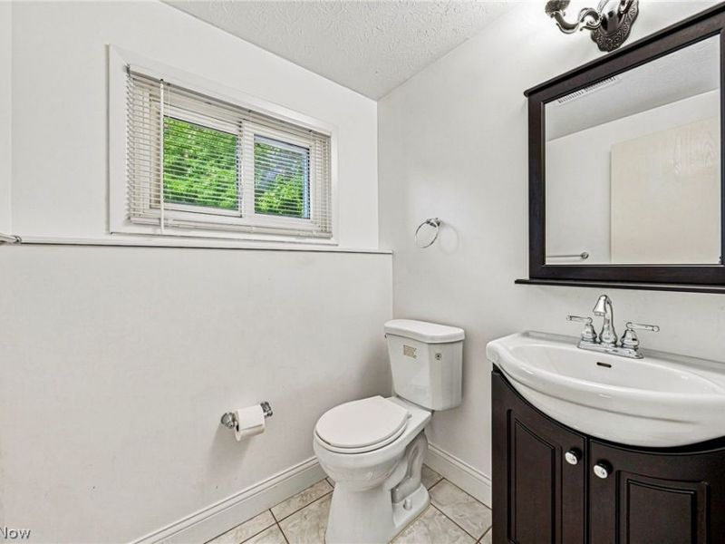 15700 Pinewood Drive, Strongsville, OH 44149 Photo 12