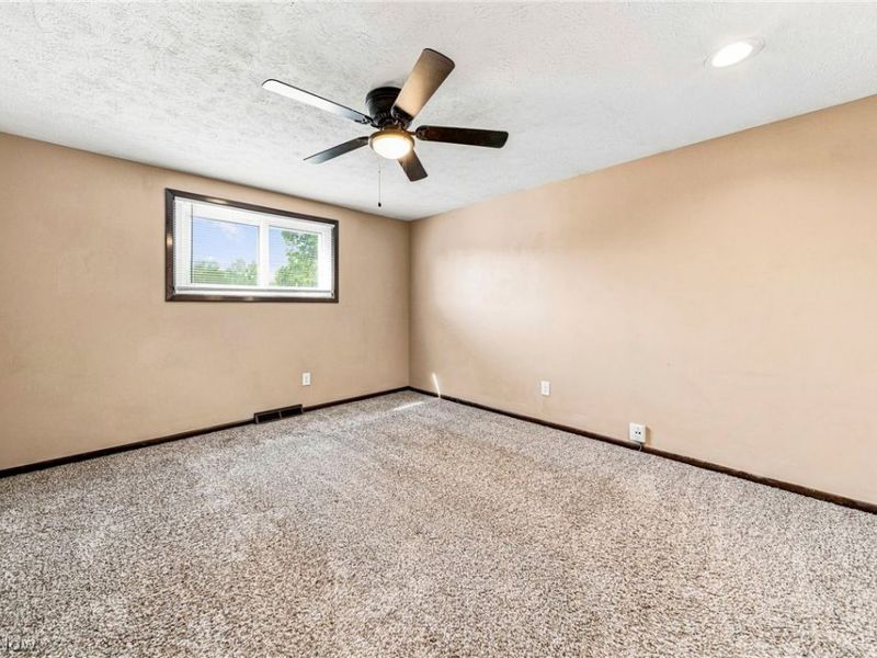 15700 Pinewood Drive, Strongsville, OH 44149 Photo 14