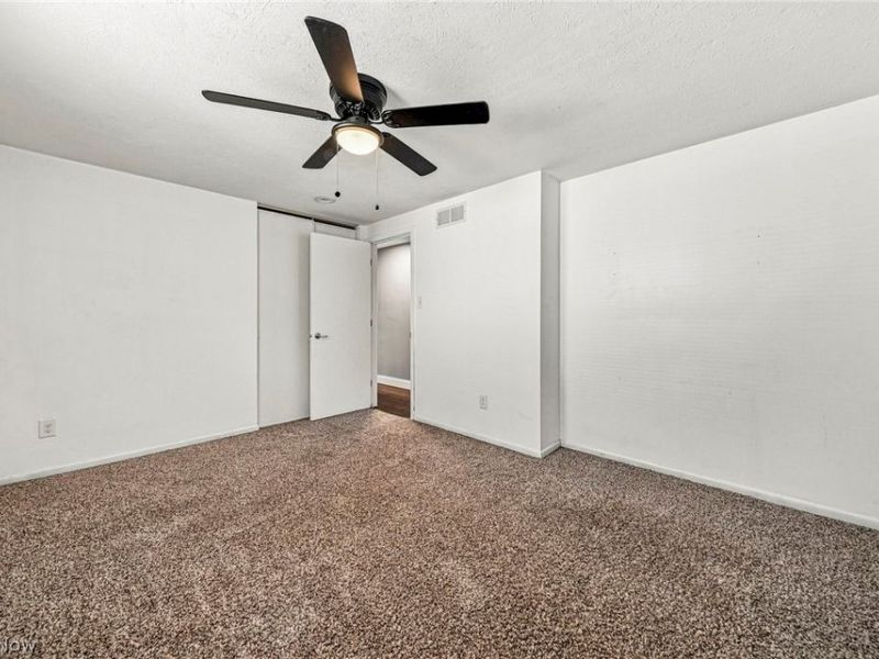 15700 Pinewood Drive, Strongsville, OH 44149 Photo 17