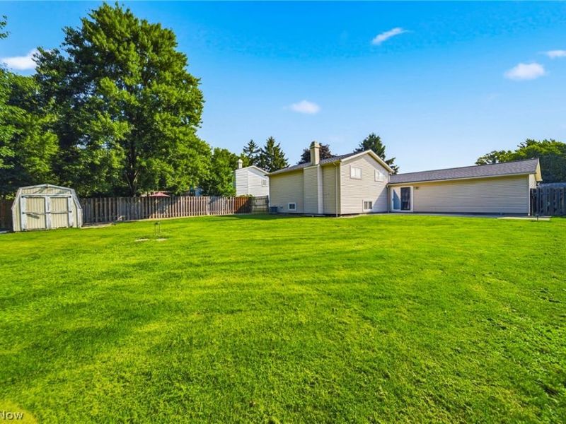15700 Pinewood Drive, Strongsville, OH 44149 Photo 21