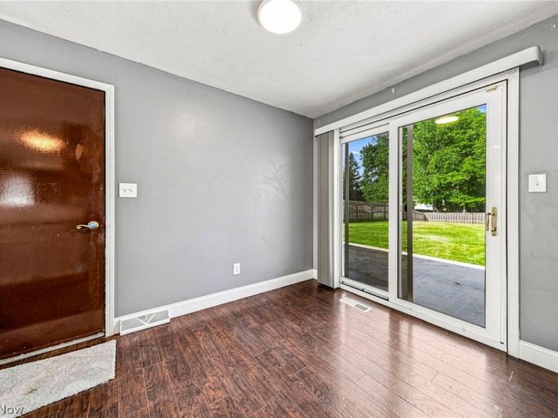 15700 Pinewood Drive, Strongsville, OH 44149 Photo 4