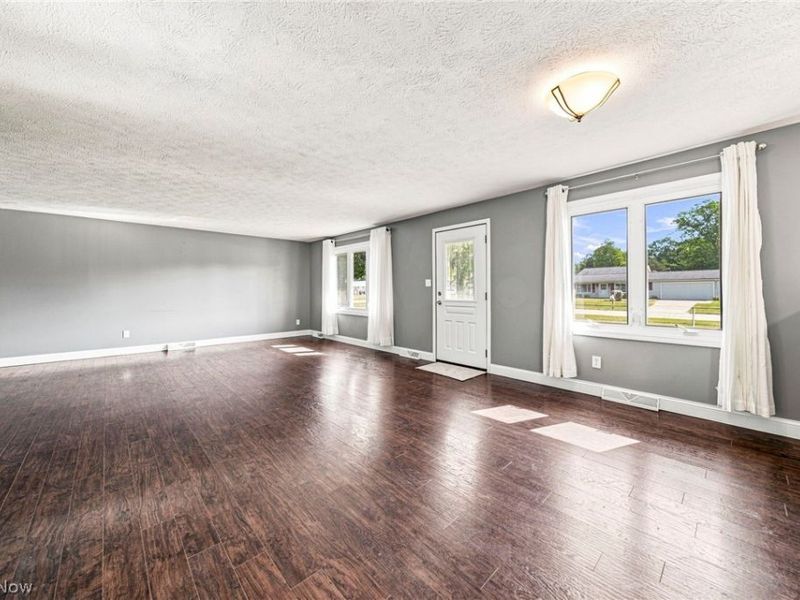 15700 Pinewood Drive, Strongsville, OH 44149 Photo 8